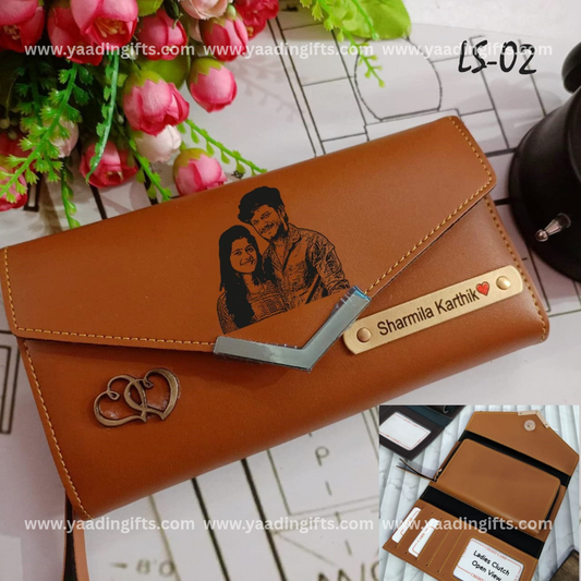 Ladies sketch photo wallet - C