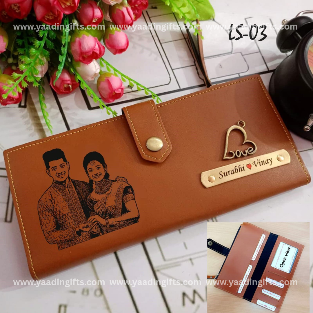 Ladies sketch photo wallet