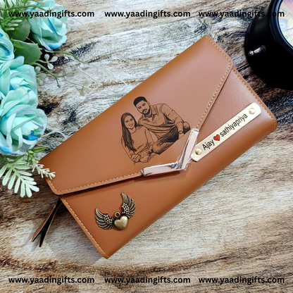 Ladies sketch photo wallet - C